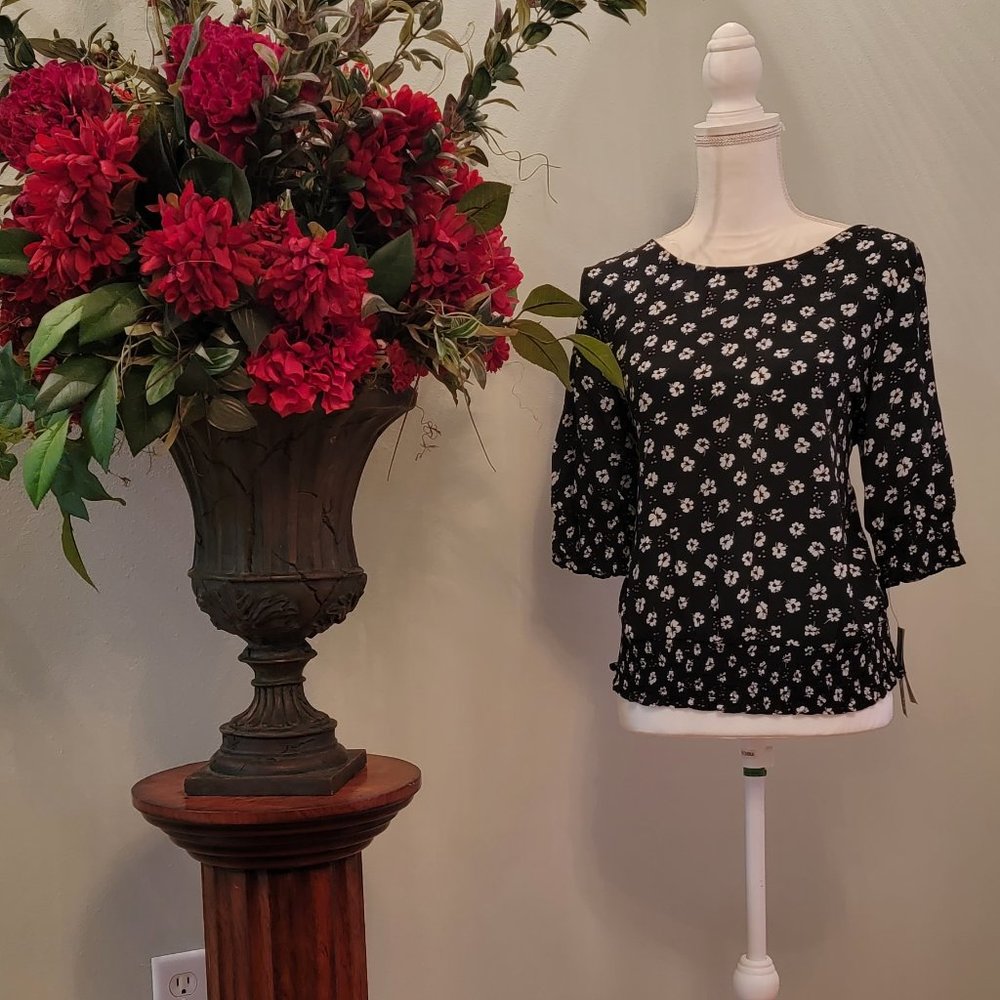 BCX blouse size L 3/4 sleeve black and white color